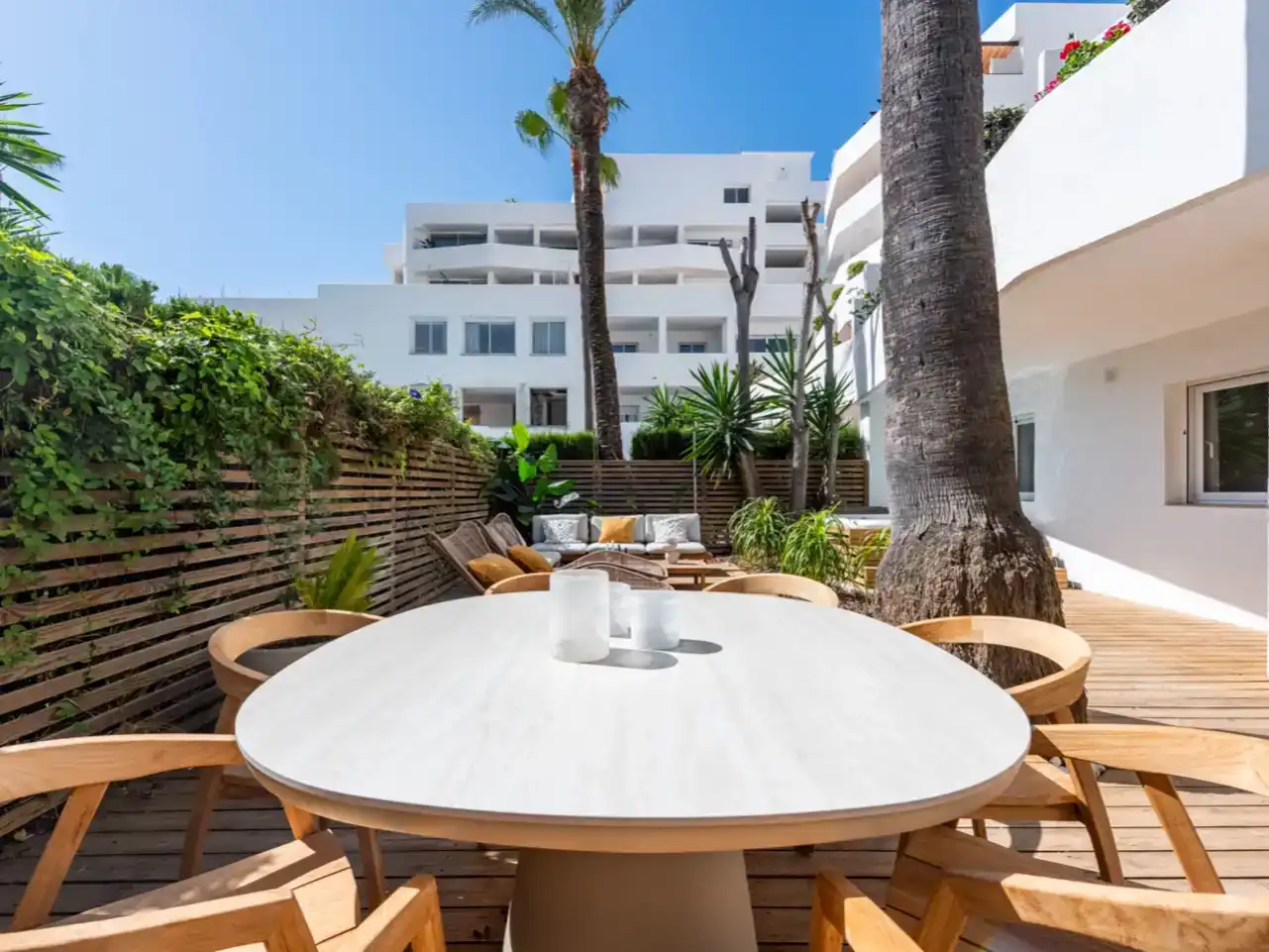 Terrassa de Pis en venda en Marbella amb Aire condicionat, Piscina i Balcó