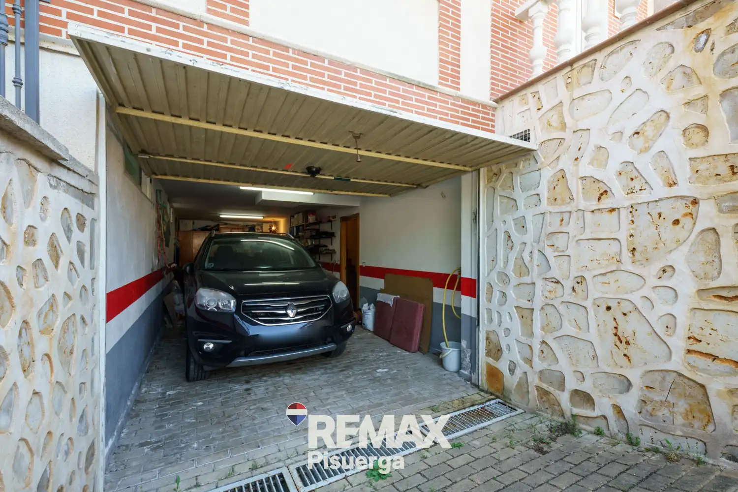 Parking of Houses for sale in Boecillo, Valladolid