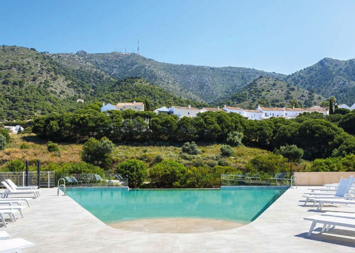 Vista exterior de Casa adosada de lloguer en Mijas amb Aire condicionat, Calefacció i Jardí privat