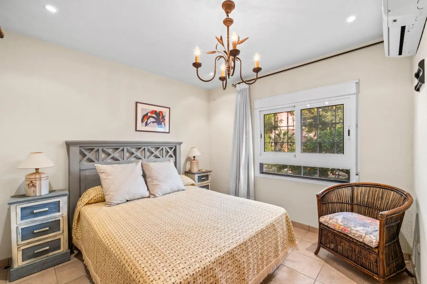Habitación de Casa o chalet en venta en Elche / Elx con Aire acondicionado, Calefacción y Jardín privado