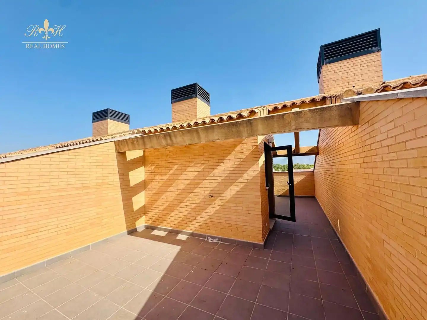 Terrasse von Dachboden zur Miete in L'Alfàs del Pi mit Klimaanlage, Terrasse und Schwimmbad