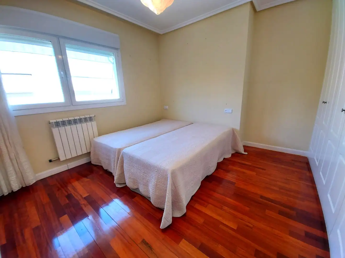 Schlafzimmer von Wohnung zum Verkauf in  Logroño mit Heizung, Parkett und Terrasse