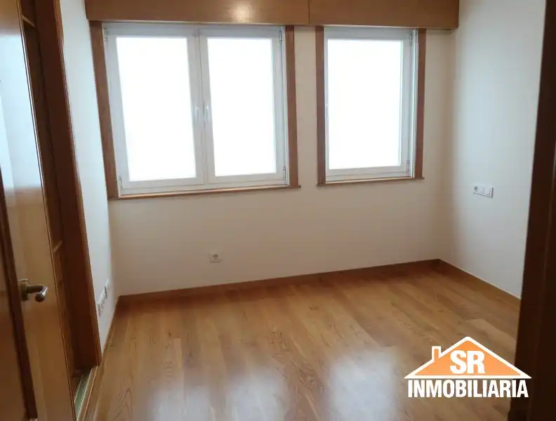Bedroom of Flat for rent in A Coruña Capital   with Heating, Parquet flooring and Storage room