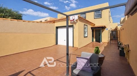 Foto 3 de Casa adosada en venta en Calle Zodiaco, 36, Las Rosas, Arona