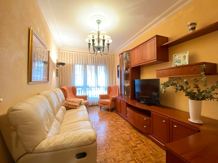 Living room of Flat for sale in Vitoria - Gasteiz  with Heating, Parquet flooring and Terrace