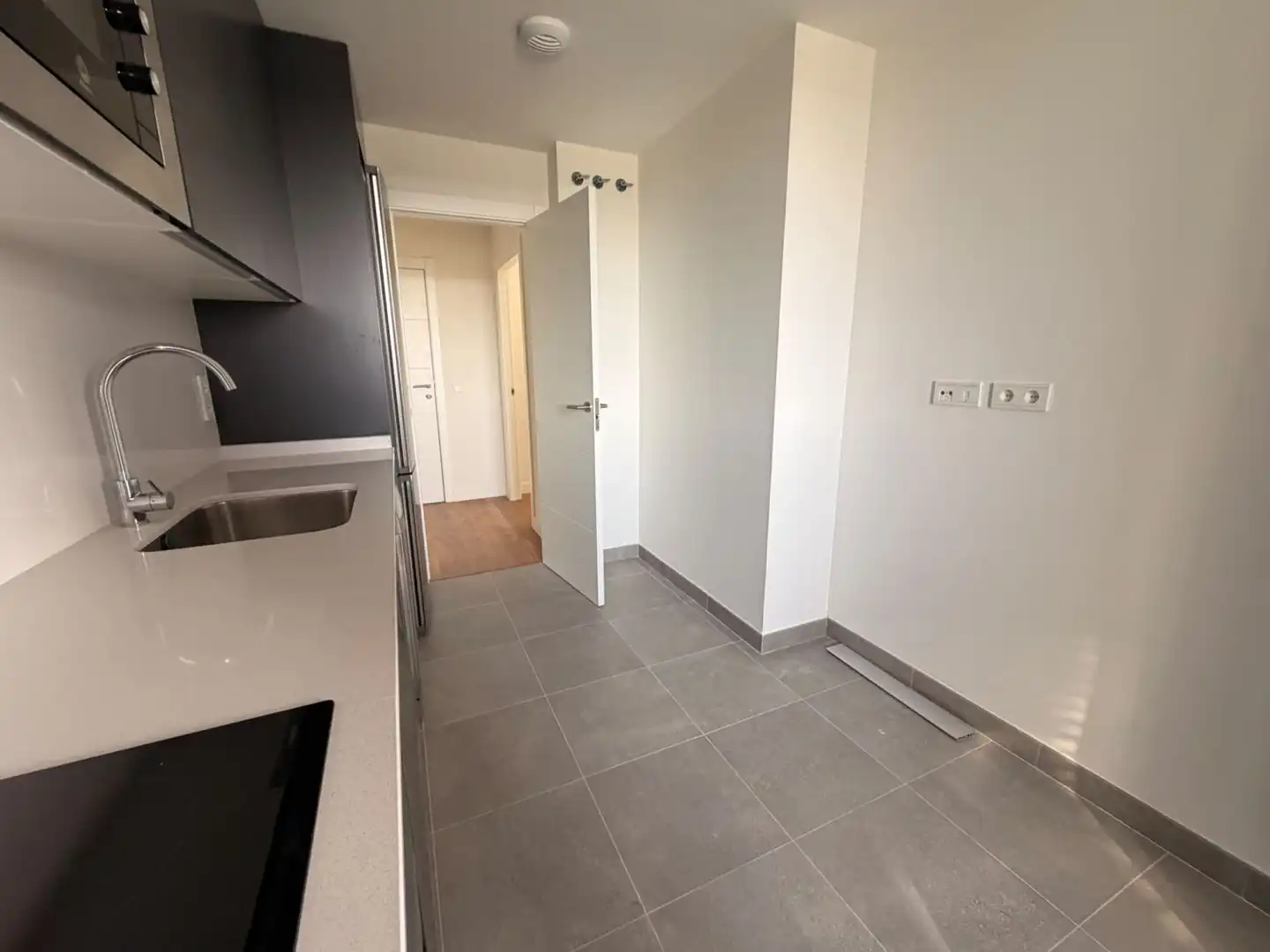 Cocina de Piso de alquiler en Sevilla con Aire acondicionado, Calefacción y Terraza