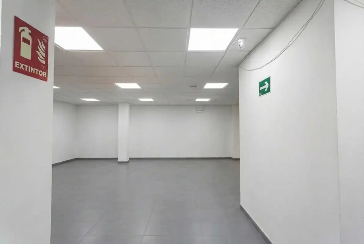 Locale commerciale in vendita a Carrer Sant Vicent