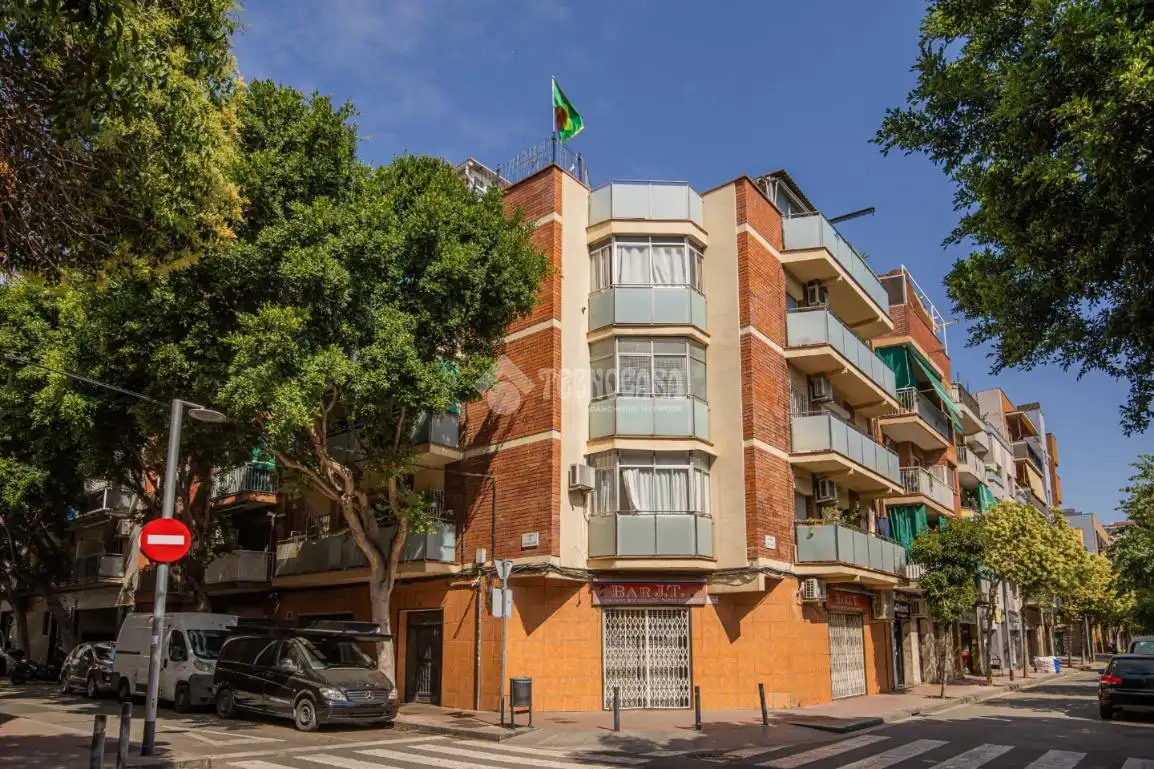 Vista exterior de Piso en venta en Barcelona con Aire acondicionado, Parquet y Balcón
