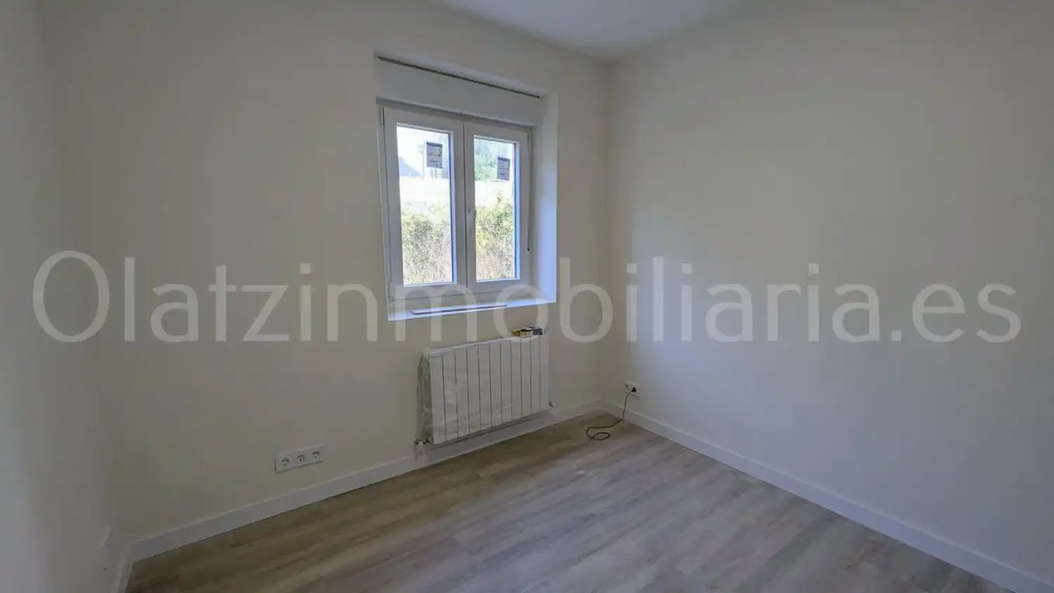 Bedroom of Flat for sale in Laudio / Llodio  with Heating and Terrace
