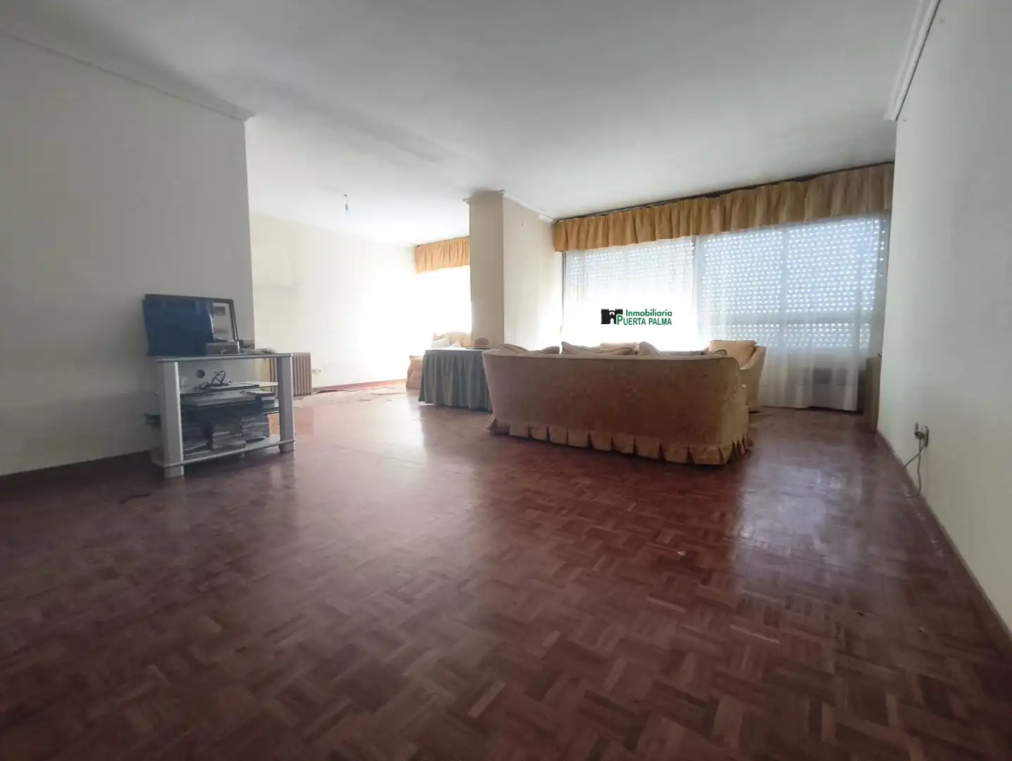 Sala de estar de Piso en venta en Badajoz con Calefacción y Parquet