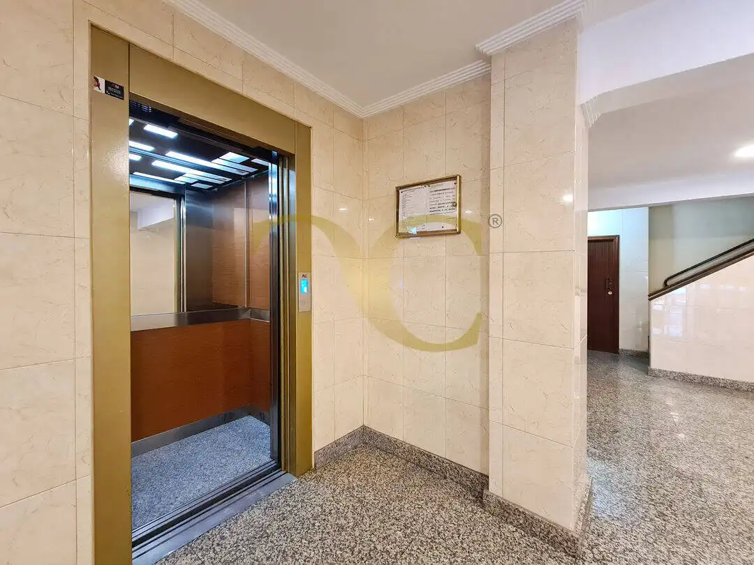 Pis en venda a Calle Aureliano San Román, Milán - Pumarín