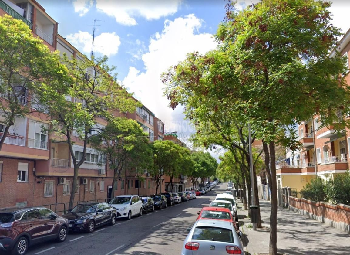Exterior view of Flat for sale in  Madrid Capital  with Heating