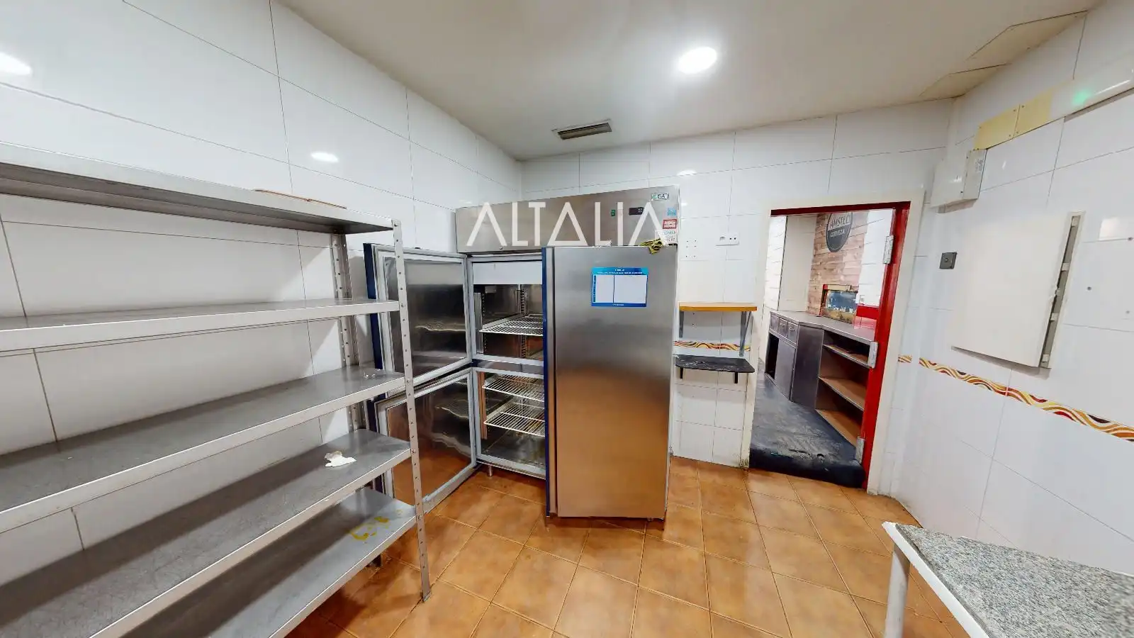 Cocina de Local en venta en Cuenca con Aire acondicionado
