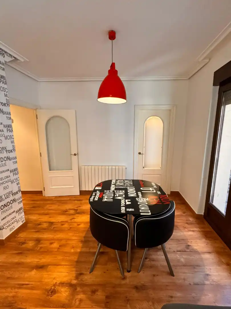Apartamento con balcón en venta en Calle de San Juan, imagen 4