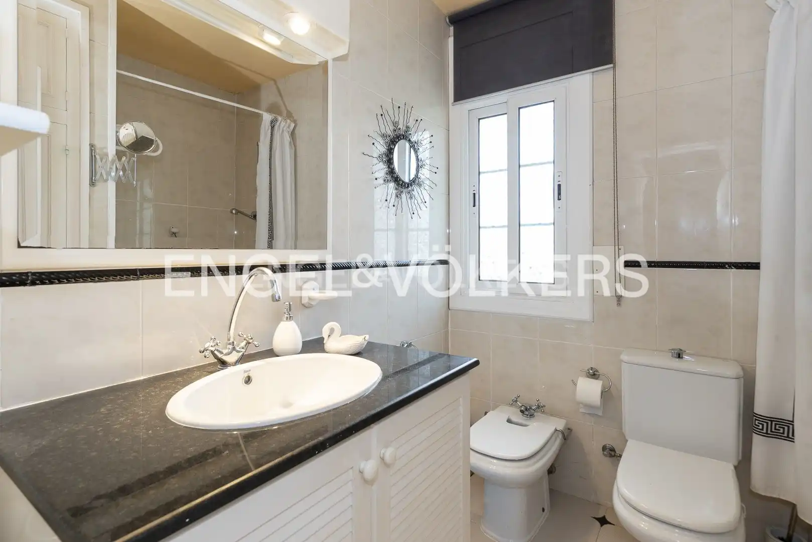 Baño de Casa o chalet en venta en Sant Cugat del Vallès con Aire acondicionado, Calefacción y Jardín privado