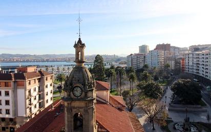 Vista exterior de Pis en venda en Santurtzi  amb Terrassa