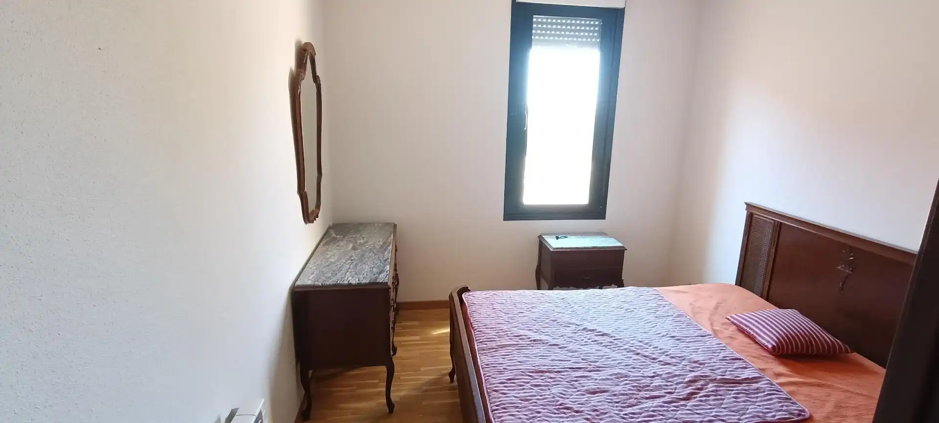 Schlafzimmer von Einfamilien-Reihenhaus zum Verkauf in Cogollos mit Heizung und Privatgarten