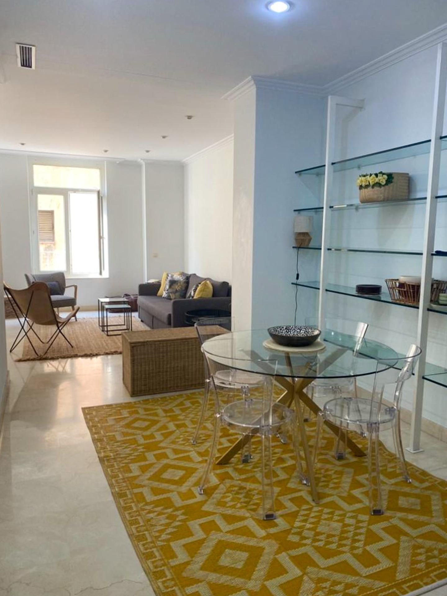 Living room of Flat to rent in  Valencia Capital  with Air Conditioner, Heating and Balcony