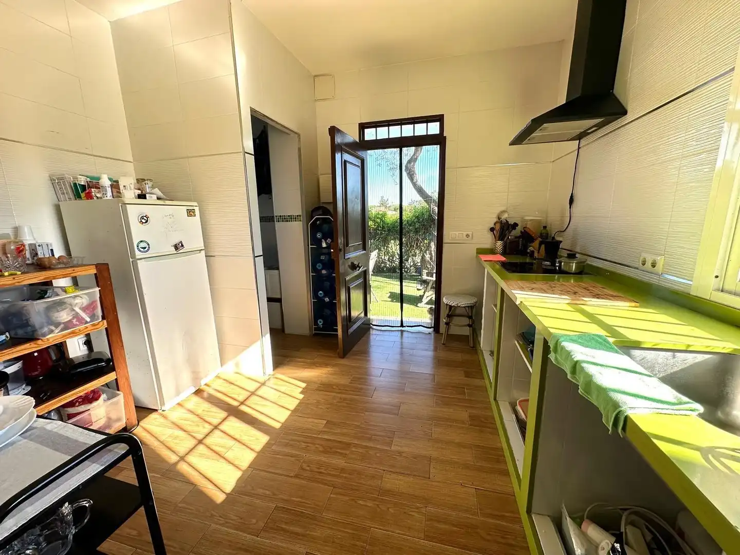 Cuina de Casa o xalet en venda en El Puerto de Santa María amb Jardí privat