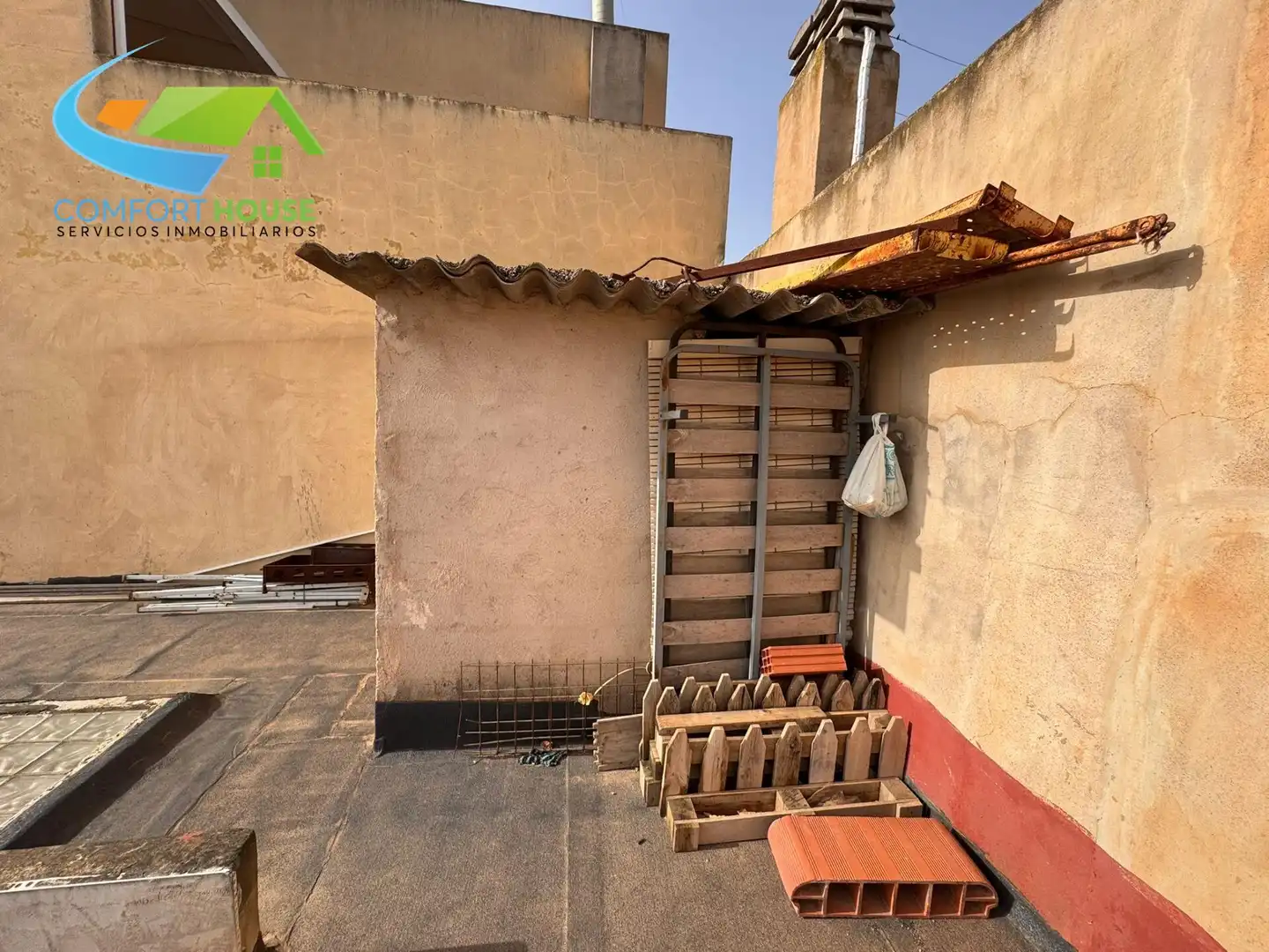 Vista exterior de Casa o xalet en venda en Cartagena amb Terrassa i Traster