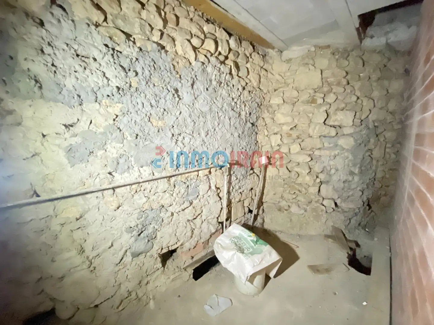 Piso en venta en Segura con Trastero