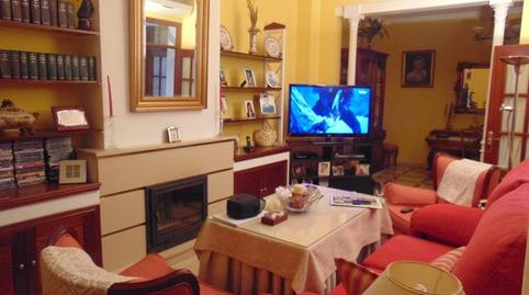 Foto 2 de Casa o xalet en venda a Lora del Río, Sevilla