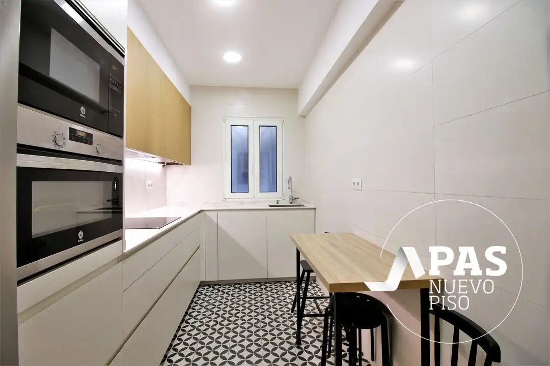 Kitchen of Flat for sale in Centro - Ayuntamiento