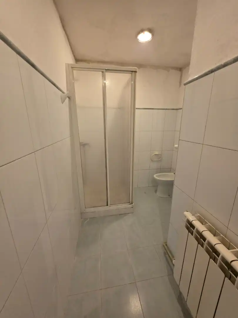 Badezimmer von Wohnung zum Verkauf in Ferrol mit Heizung und Ofen