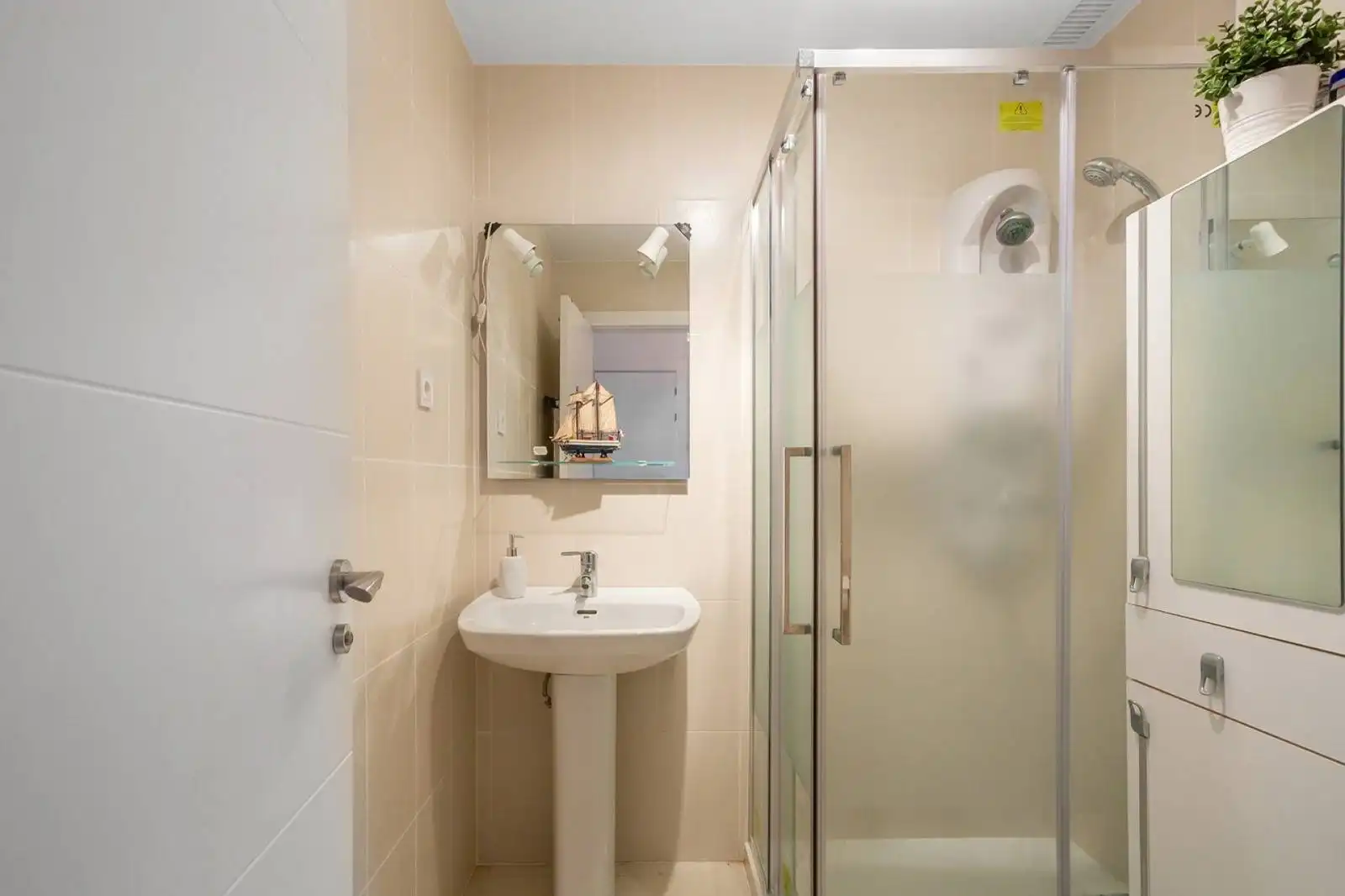 Bathroom of Houses for sale in Torrevieja  with Air Conditioner, Heating and Private garden