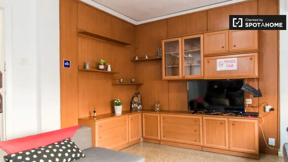 Sala d'estar de Pis de lloguer en Valencia amb Aire condicionat, Calefacció i Moblat
