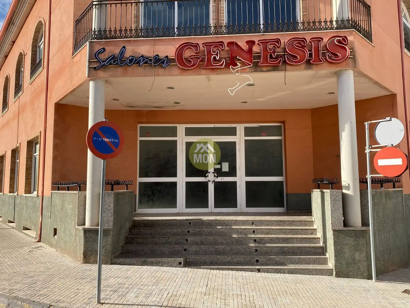 Edifici en venda a Castelló de Rugat