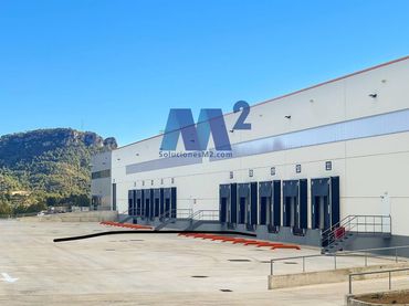Nau industrial de lloguer a Carrer de la Verge de Montserrat