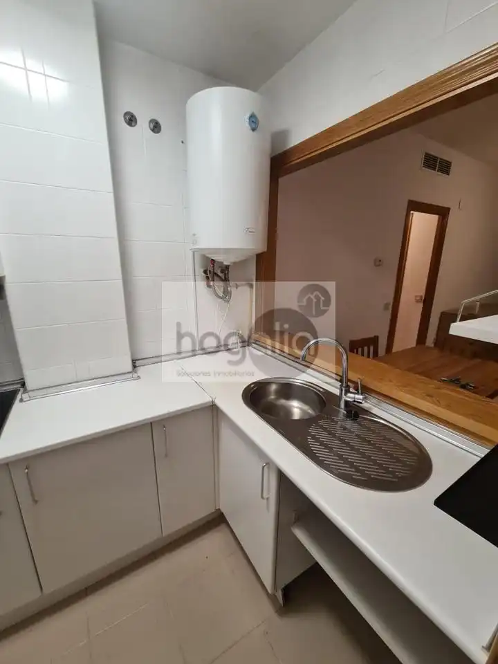 Küche von Wohnung zur Miete in Sevilla mit Klimaanlage, Schwimmbad und Möbliert
