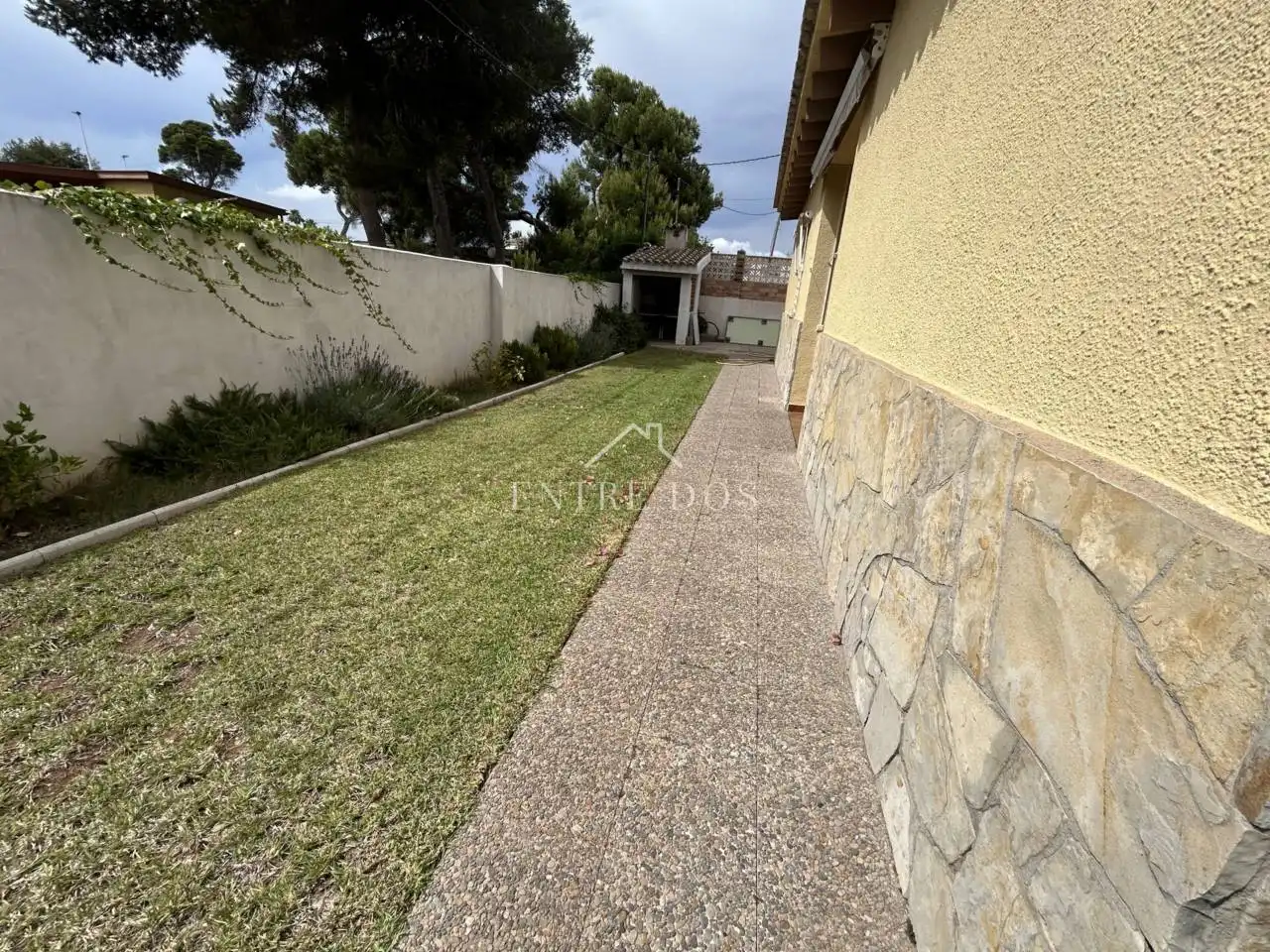 Exterior view of Houses for rent in Castellón de la Plana / Castelló de la Plana  with Private garden, Terrace and Swimming Pool