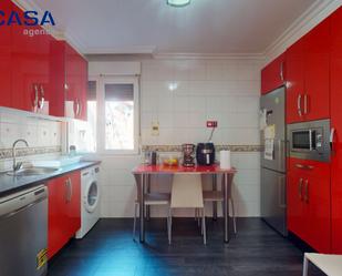 Cuina de Pis en venda en Barakaldo  amb Calefacció i Balcó