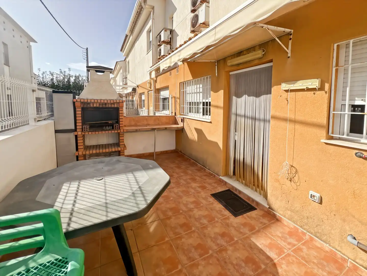 Terrassa de Casa adosada en venda en Almazora / Almassora amb Aire condicionat, Terrassa i Traster
