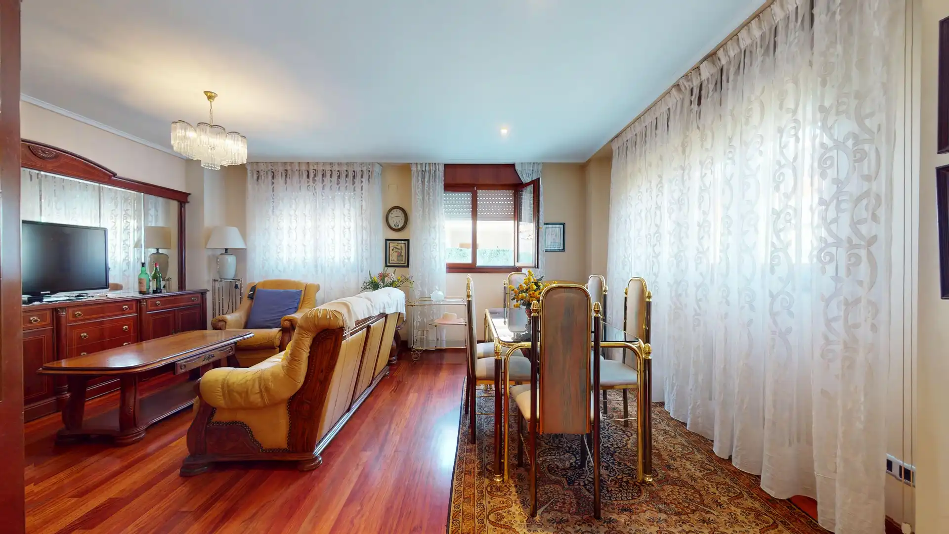 Sala de estar de Casa o chalet en venta en Castro-Urdiales con Calefacción, Terraza y Trastero