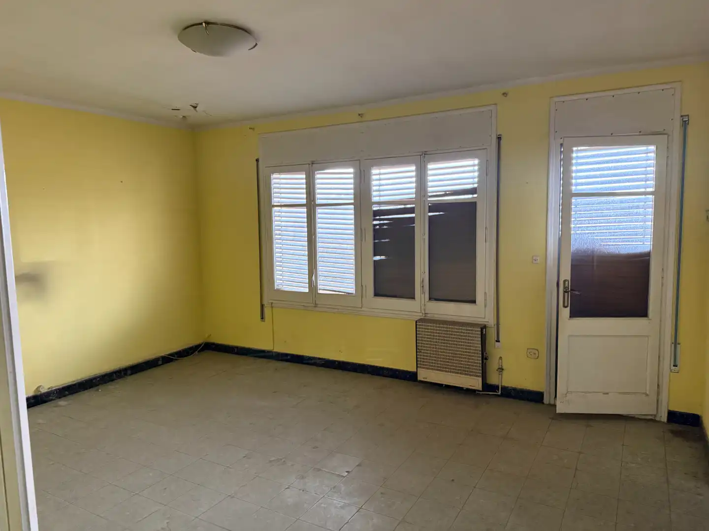 Casa aparellada amb terrassa en venda a Torelló, imagen 50