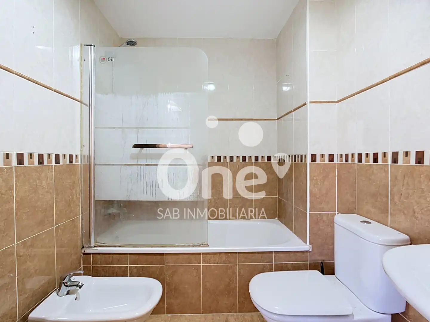 Bathroom of Flat for sale in Benissanó  with Terrace and Oven