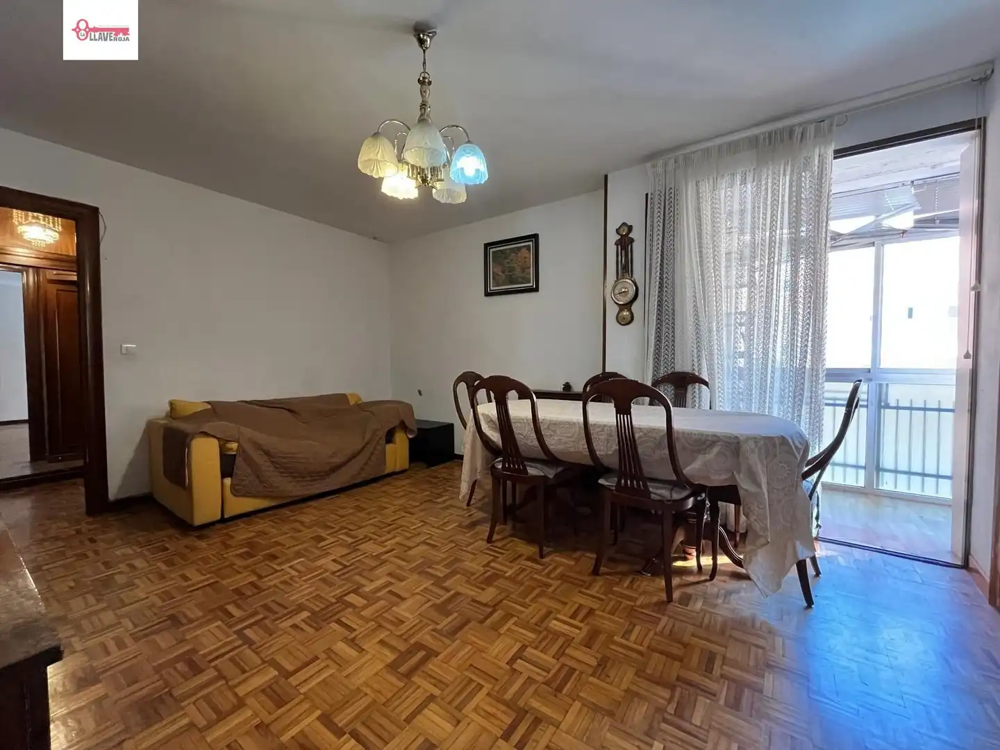 Living room of Flat for sale in Burgos  with Heating, Parquet flooring and Terrace