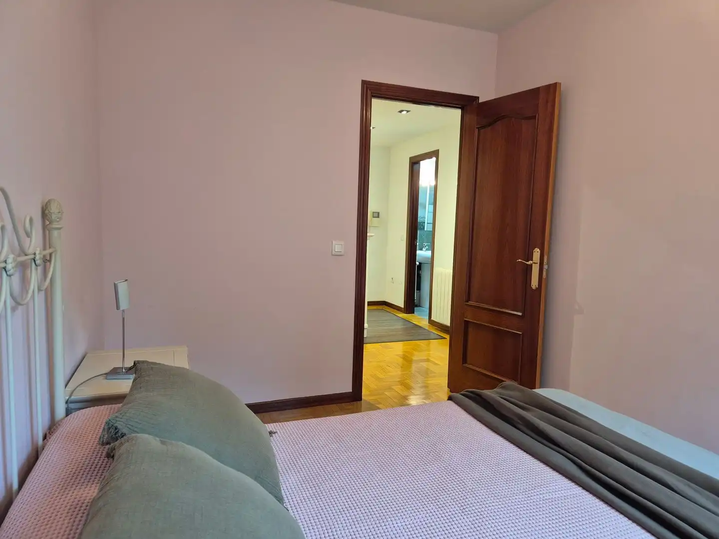 Schlafzimmer von Wohnung zum Verkauf in Gijón  mit Heizung, Abstellraum und Schwimmbad