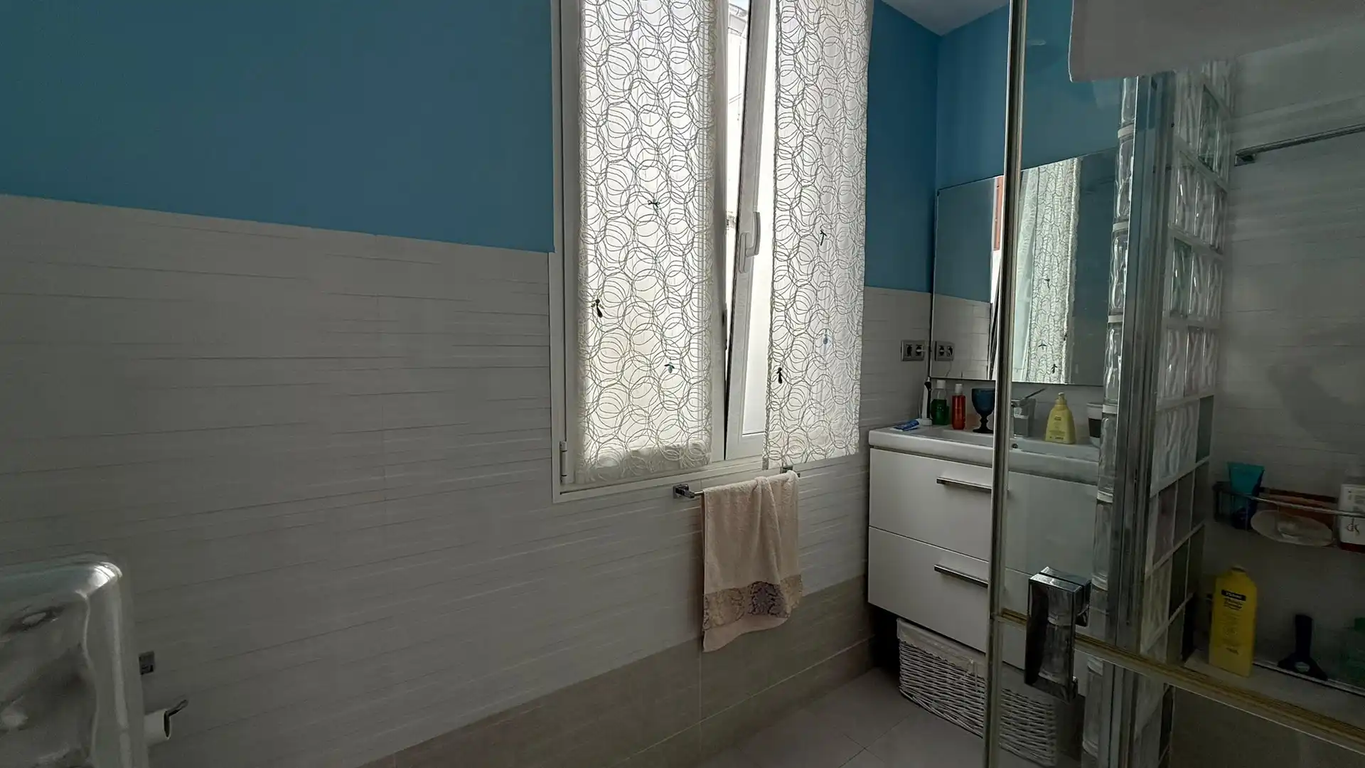 Baño de Piso en venta en Bilbao  con Calefacción y Balcón