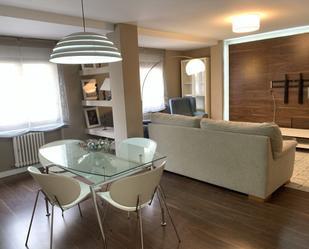 Living room of Flat for sale in Salamanca Capital  with Air Conditioner and Balcony