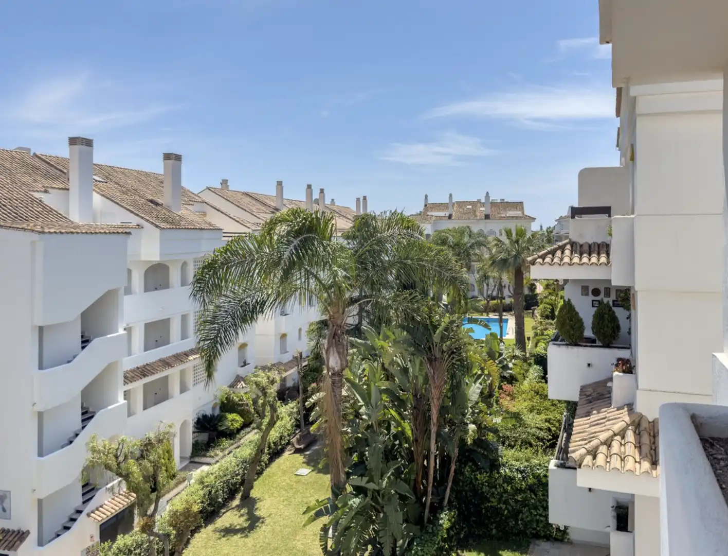 Außenansicht von Maisonette zum Verkauf in Marbella mit Klimaanlage, Heizung und Parkett