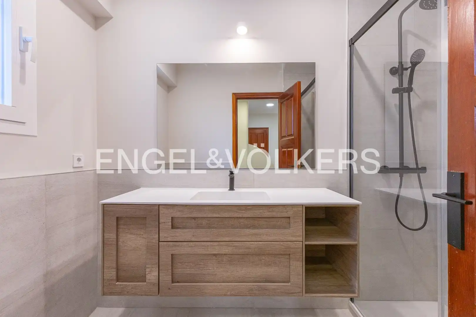 Bathroom of Houses for rent in Madrid  with Air Conditioner, Heating and Private garden