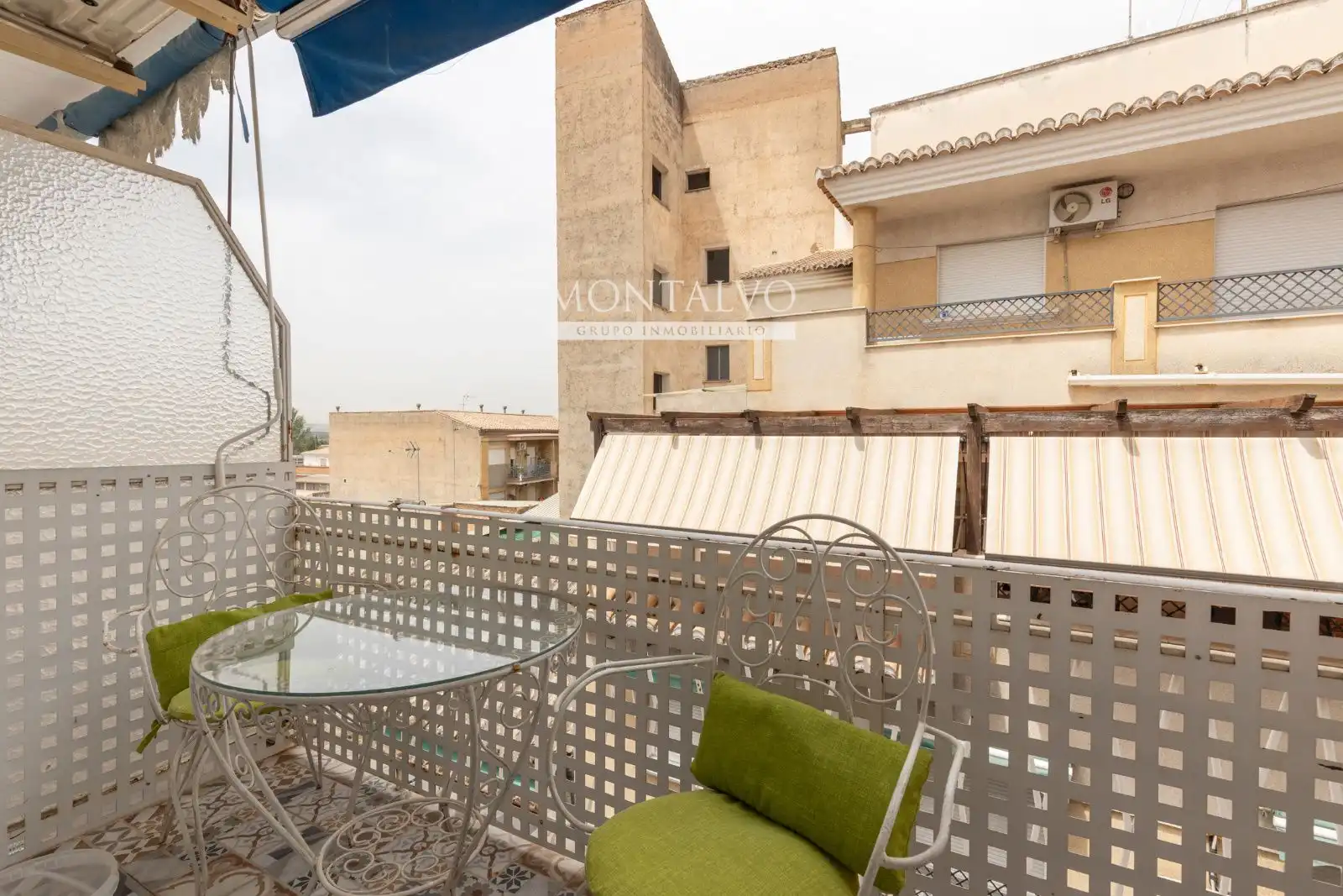 Terrasse von Wohnung zum Verkauf in Atarfe mit Klimaanlage, Terrasse und Abstellraum
