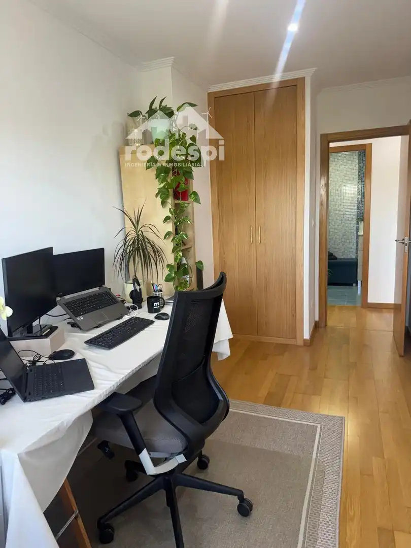 Piso en venta en Ponteareas con Calefacción, Trastero y Amueblado