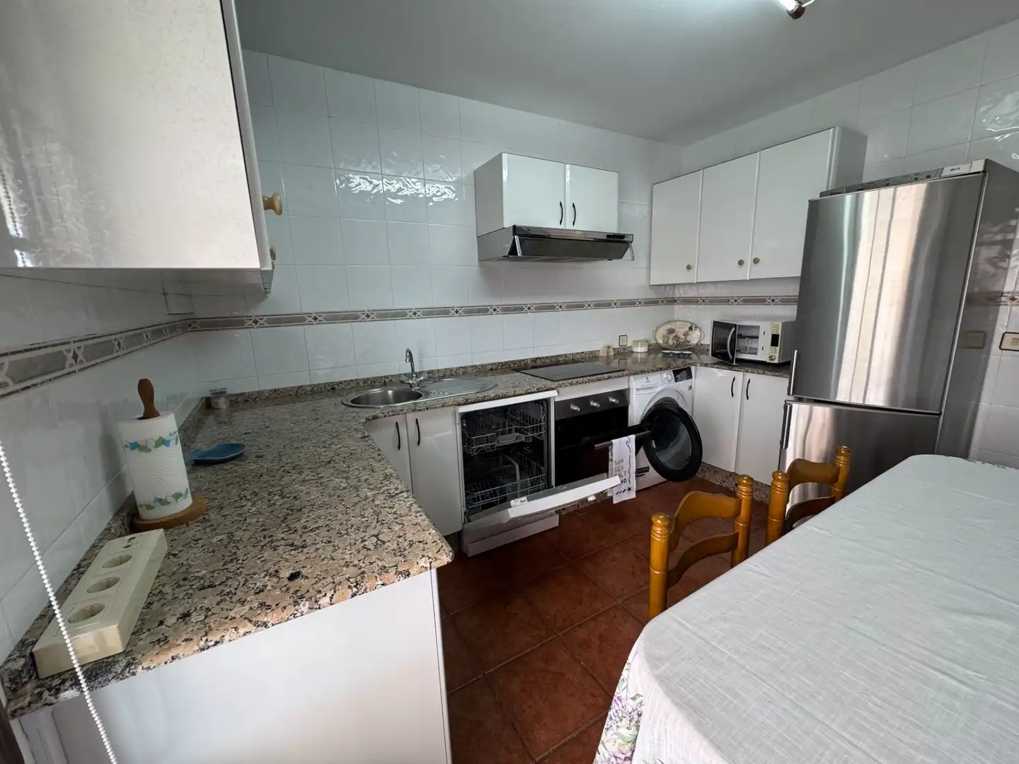 Cuina de Casa o xalet en venda en Muros amb Calefacció, Jardí privat i Terrassa