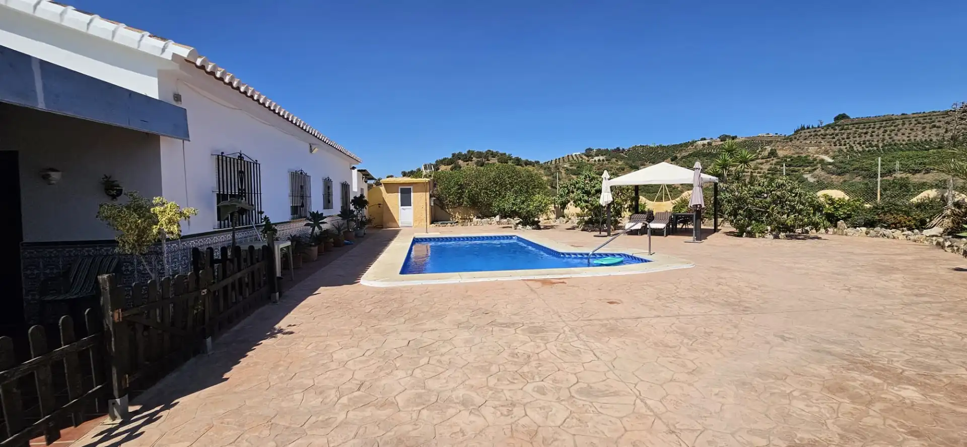 Swimming pool of Country homes for sale in Vélez-Málaga  with Air Conditioner, Heating and Private garden