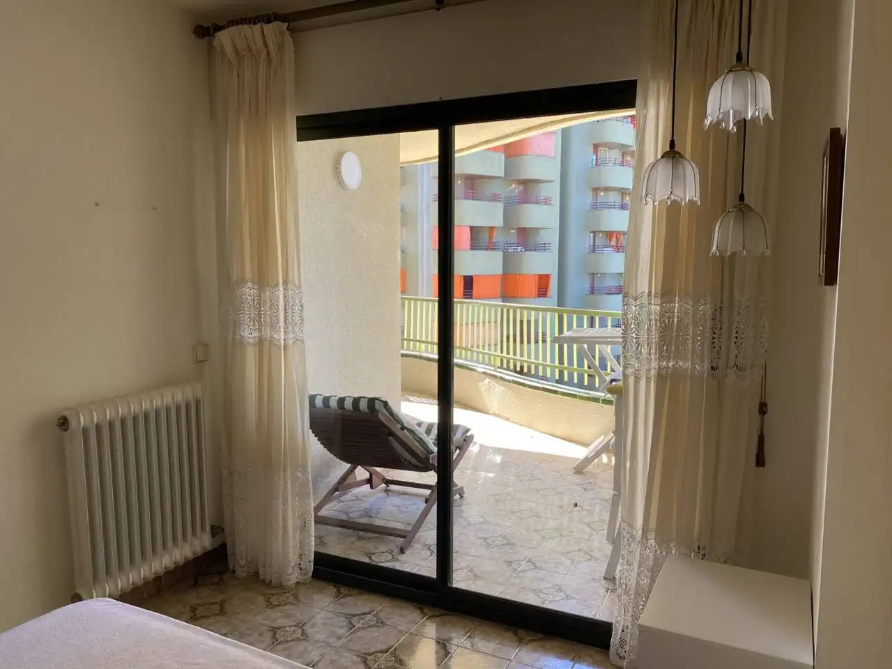 Habitación de Piso en venta en Castell d'Aro, Platja d'Aro i s'Agaró con Calefacción, Terraza y Balcón